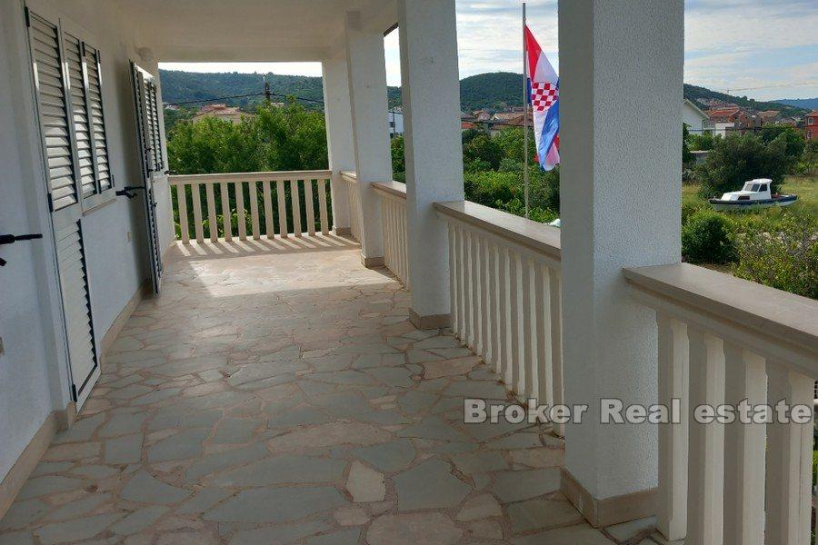 Près de Trogir - Maison dans un endroit calme