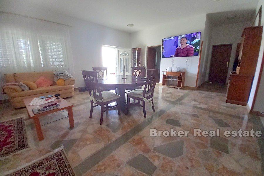 Près de Trogir - Maison dans un endroit calme