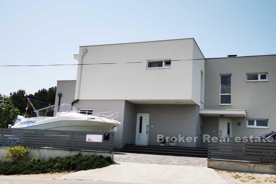 Murter - Semi-detached modern house with swimming pool