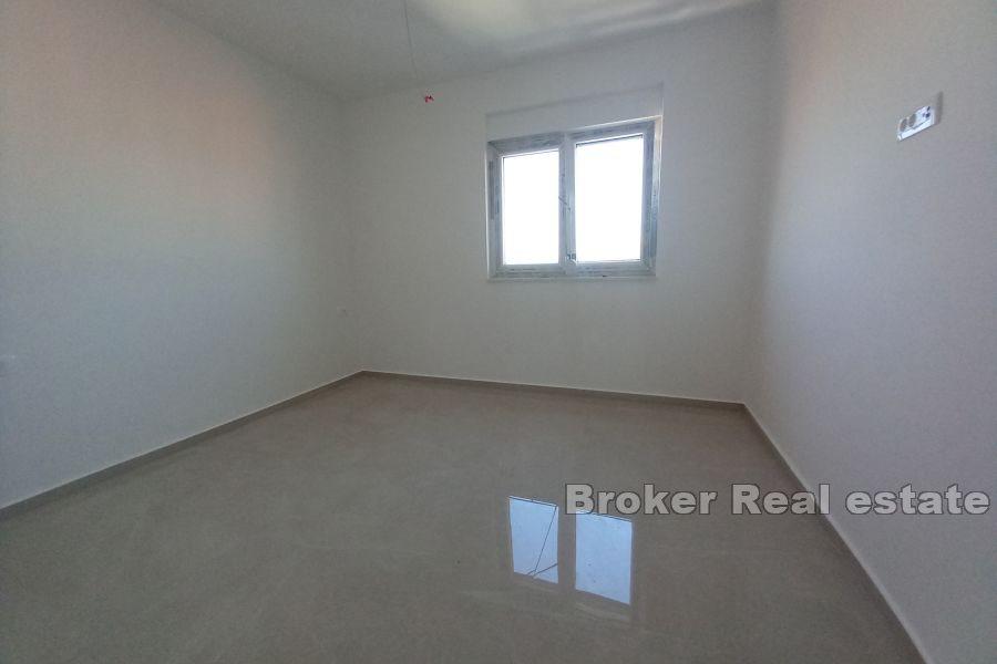 Island of Čiovo - To toppleiligheter med vakker utsikt over havet