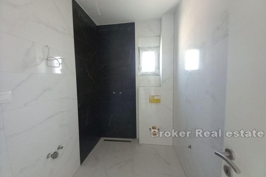 Island of Čiovo - To toppleiligheter med vakker utsikt over havet