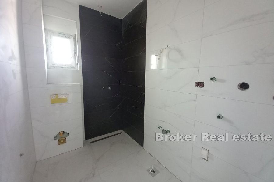 Island of Čiovo - To toppleiligheter med vakker utsikt over havet