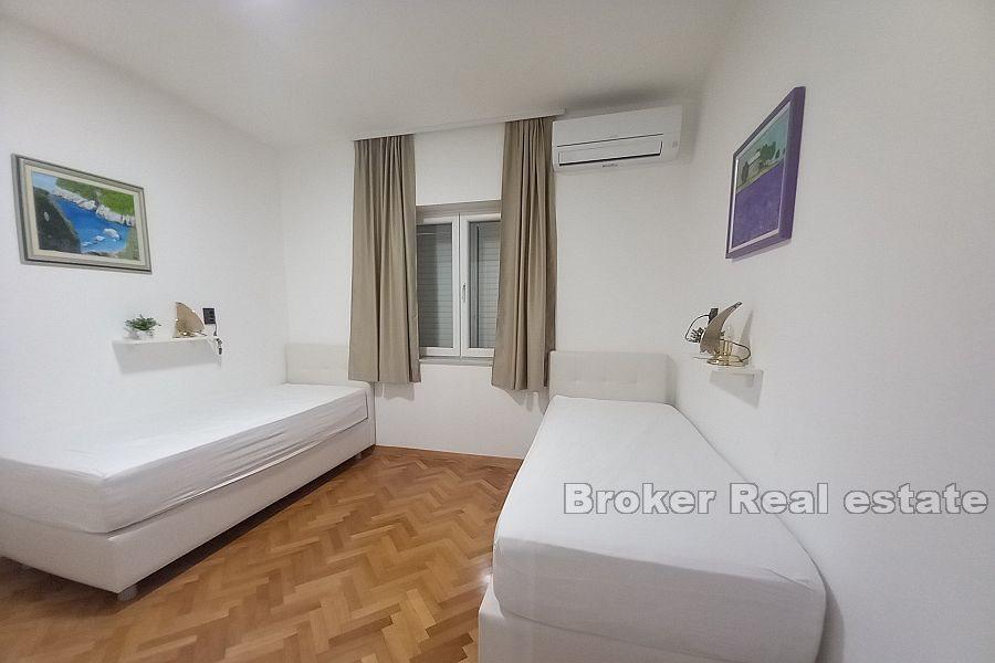 Kaštela - Bel appartement avec vue sur la mer