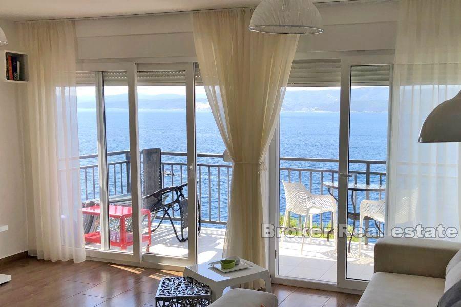 Omis - Maison jumelée au premier rang de la mer