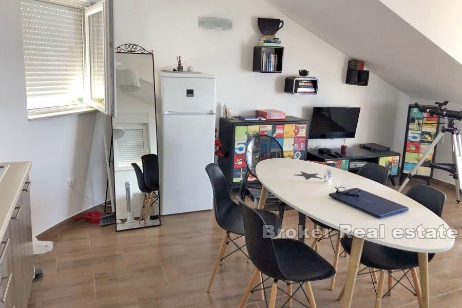 Omis - Semi-detached house in first row to the sea