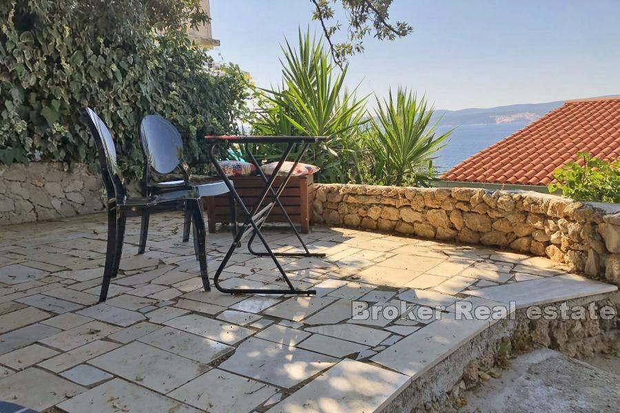 Omis - Semi-detached house in first row to the sea