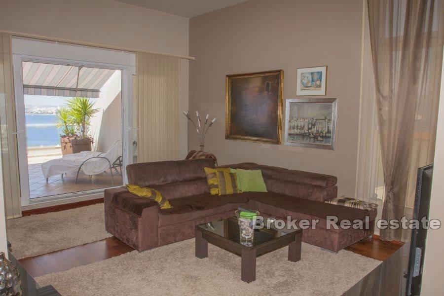 Blisko Splitu - Budynek mieszkalny z widokiem na morze