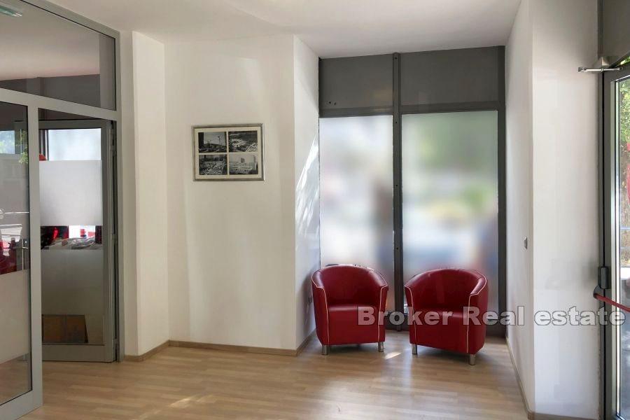 Split - Spinut, business space