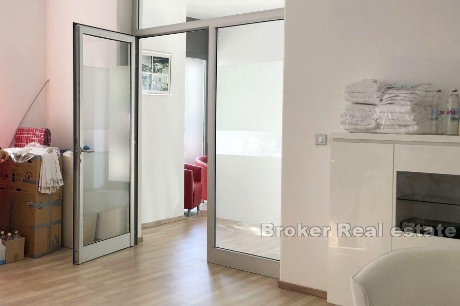 Split - Spinut, business space