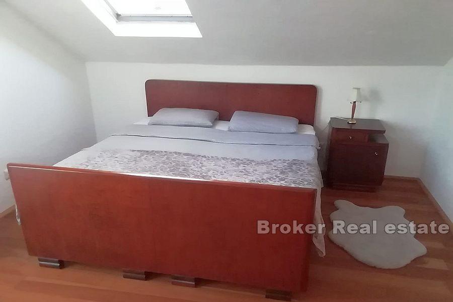 Øya Solta - Duplex leilighet med havutsikt