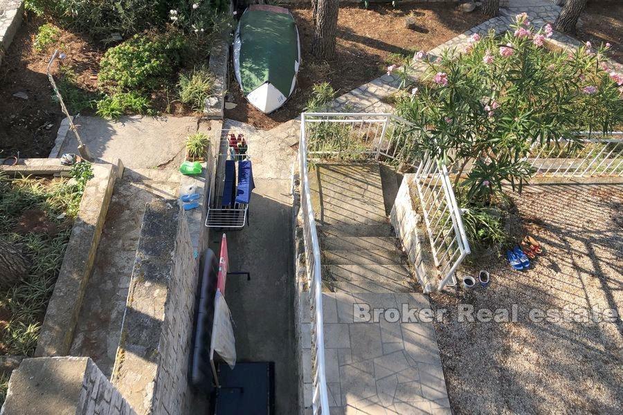 Øya Solta - Hus første rad til sjøen