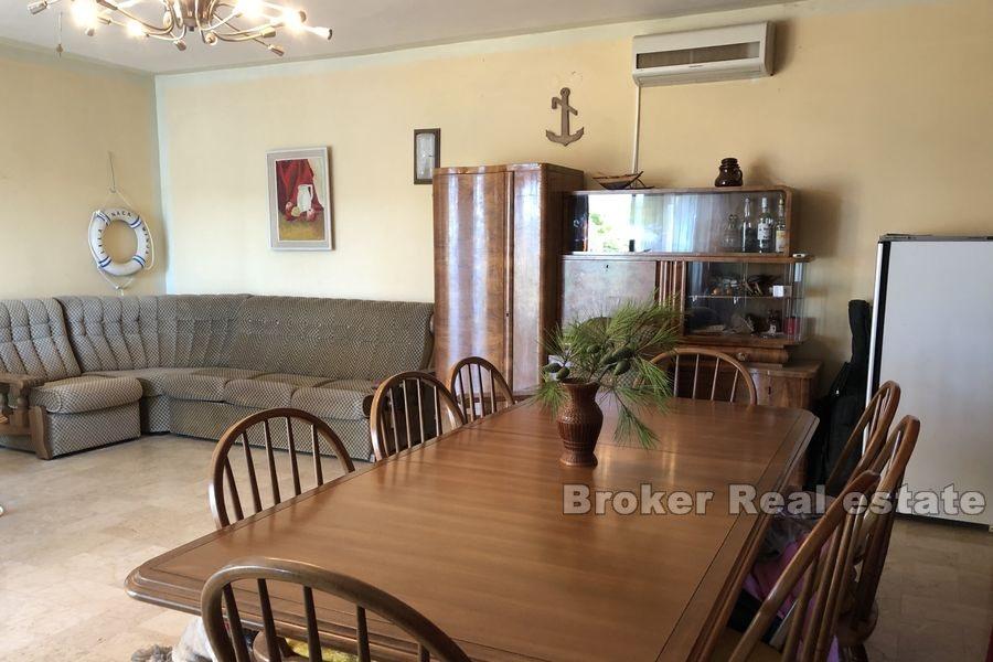 Øya Solta - Hus første rad til sjøen