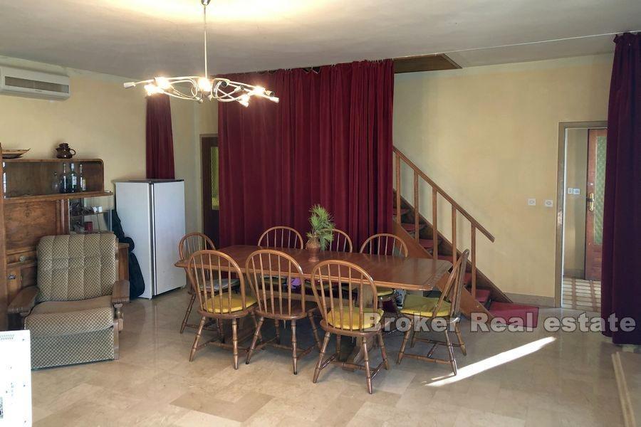 Øya Solta - Hus første rad til sjøen