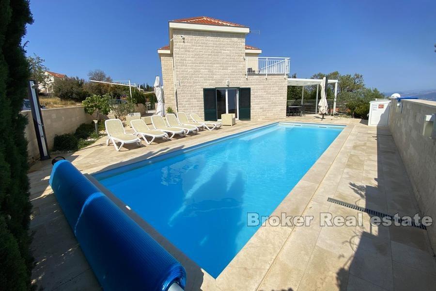 Isola di Brac - Casa con piscina e vista mare