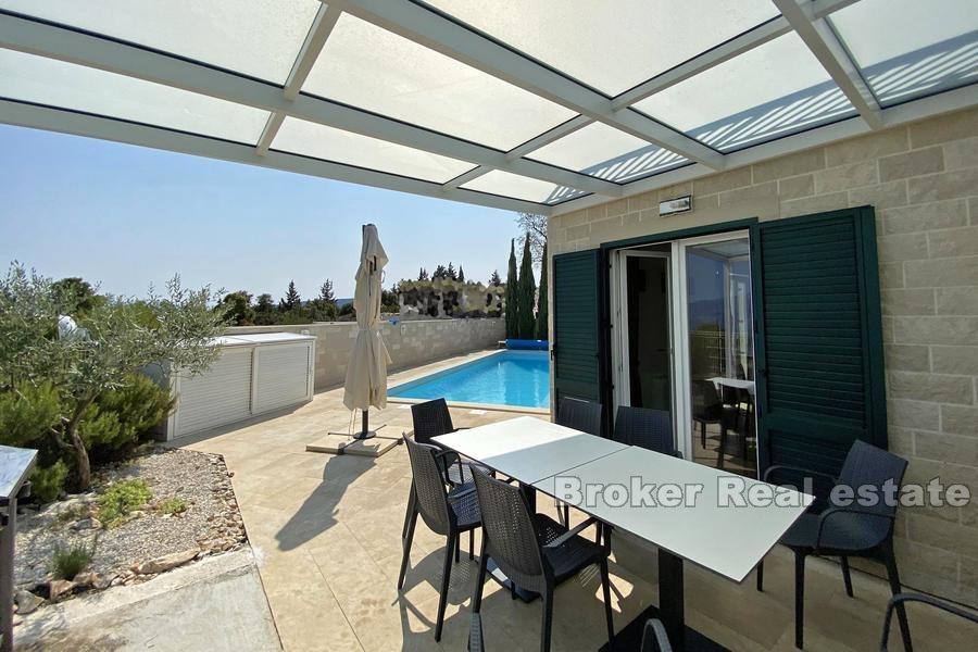 Isola di Brac - Casa con piscina e vista mare