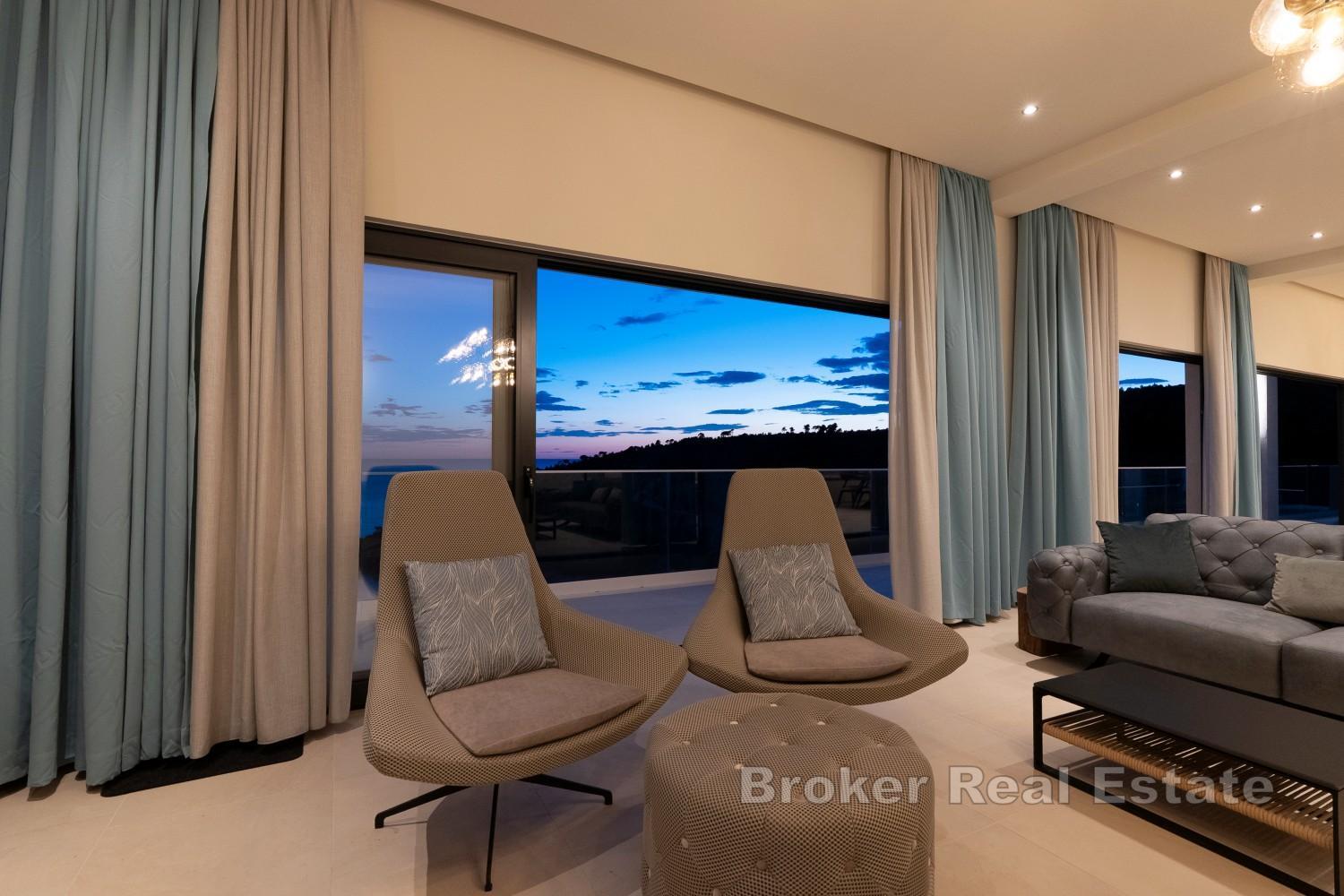Großzügiges Privatgrundstück mit Villa direkt am Meer