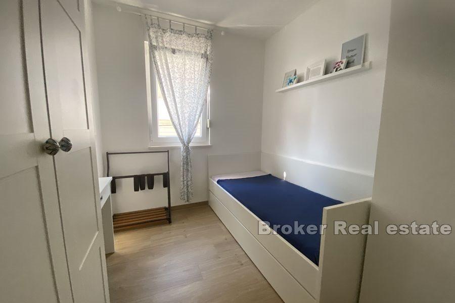 Split - Žnjan, appartement de deux chambres avec vue sur la mer