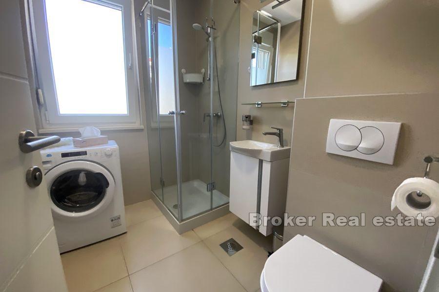 Split - Žnjan, apartament z dwiema sypialniami i widokiem na morze