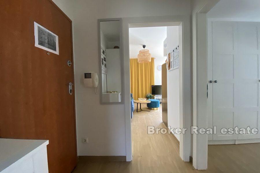 Split - Žnjan, appartement de deux chambres avec vue sur la mer