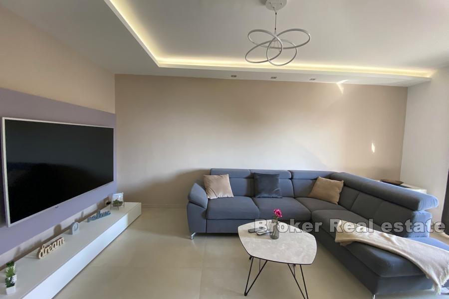 Île de Ciovo - Maison spacieuse avec piscine