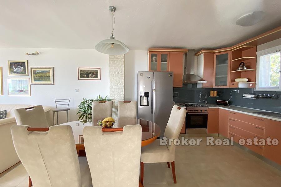 Split - House with a pool and sea view