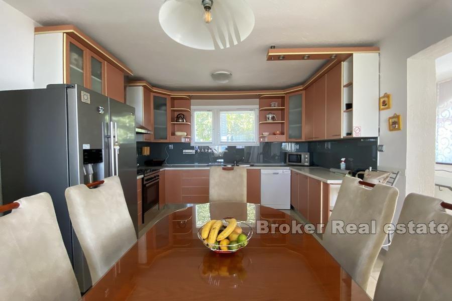 Split - House with a pool and sea view