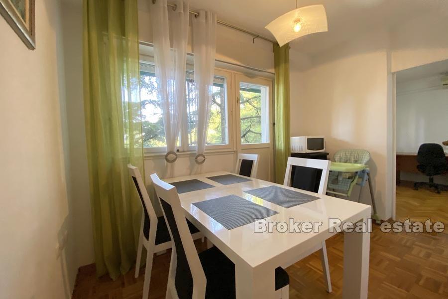 Сплит, Спинут, просторная трехкомнатная квартира