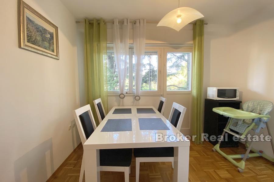 Сплит, Спинут, просторная трехкомнатная квартира