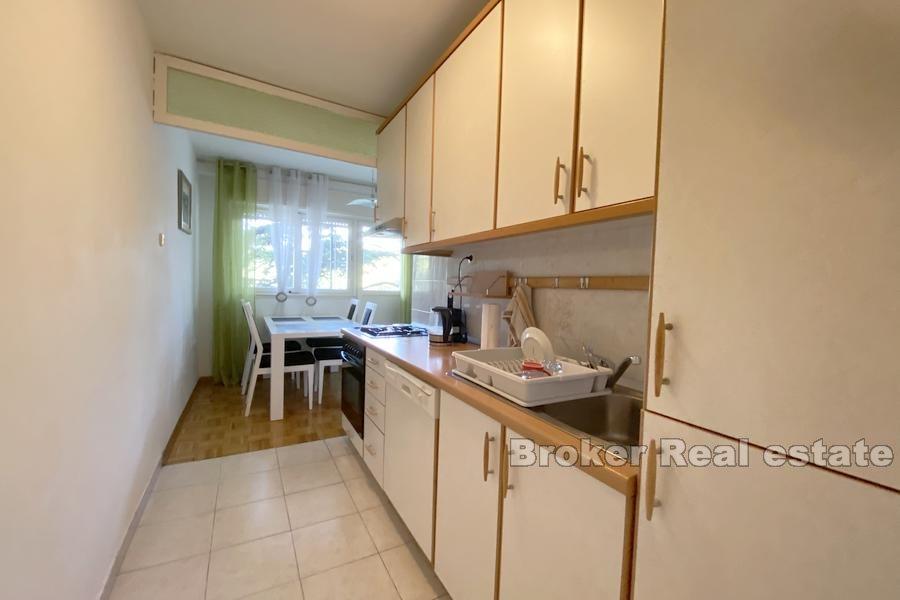 Сплит, Спинут, просторная трехкомнатная квартира