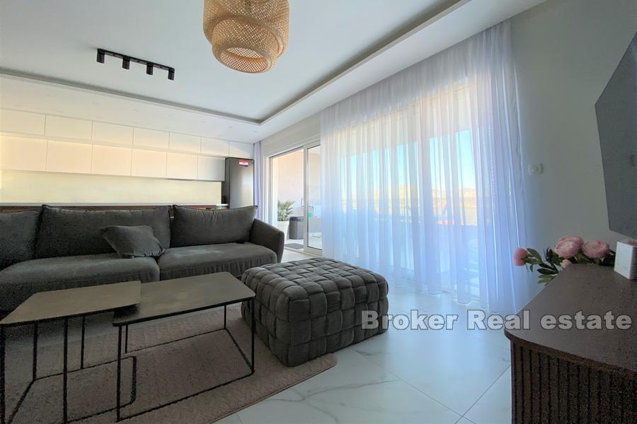 Ostrov Čiovo - Luxusní apartmán s bazénem a výhledem na moře