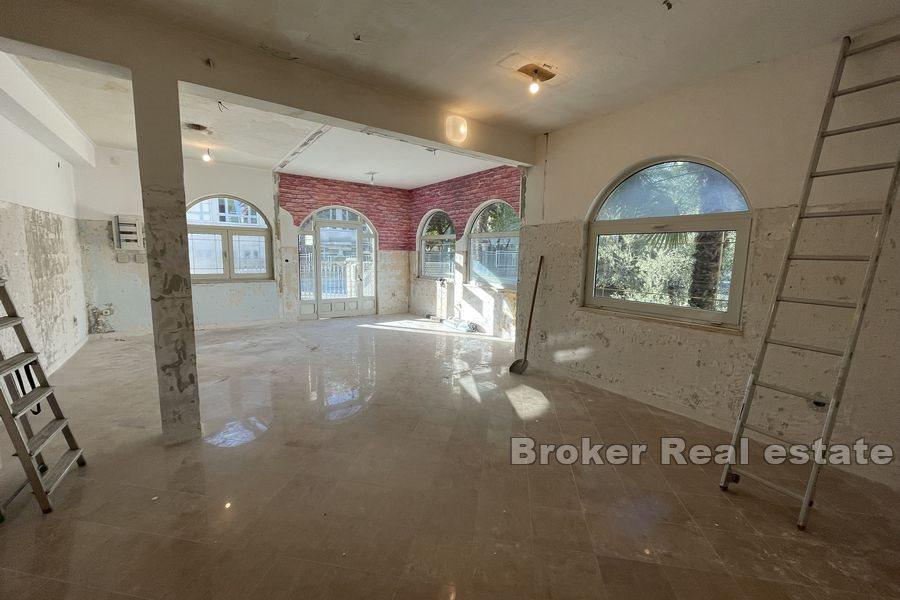 Trogir - Espace commercial dans un emplacement fréquent