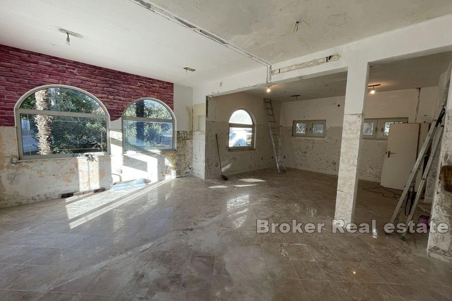 Trogir - Espace commercial dans un emplacement fréquent