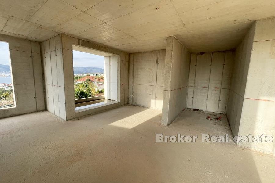 Ostrov Čiovo - Nedokončená budova s výhledem na moře