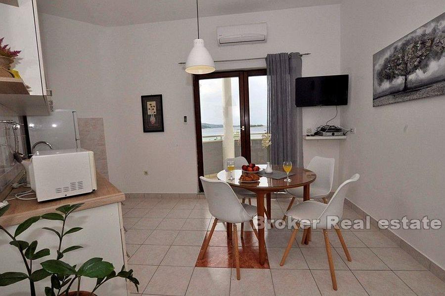 Rogoznica - Dom z apartamentami z widokiem na morze i wyspy