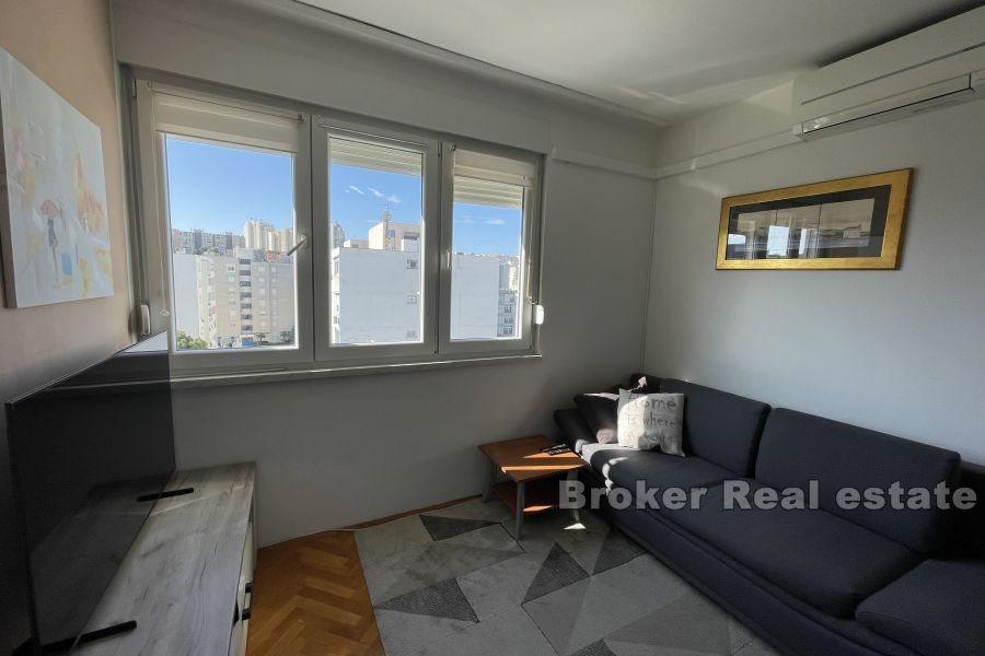 Split - Ravne njive - Słoneczny apartament z jedną sypialnią