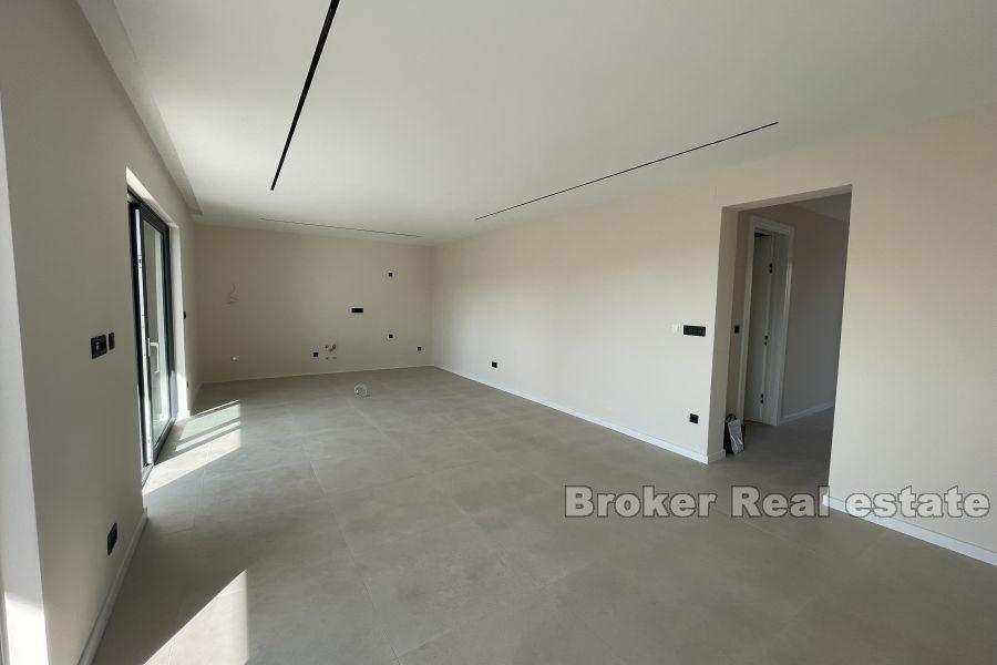 Trogir - Neu gebaute Villa mit Swimmingpool