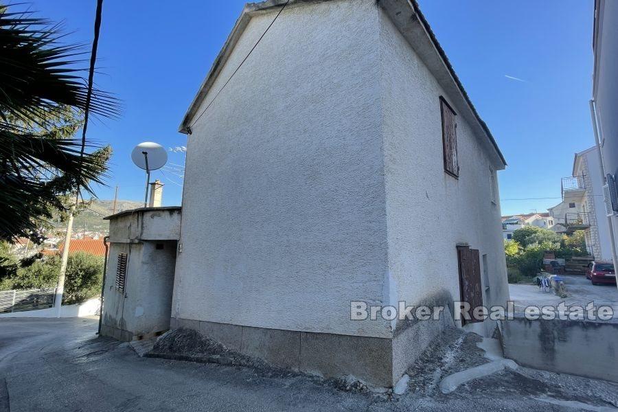 Trogir - Semi-detached house for renovation