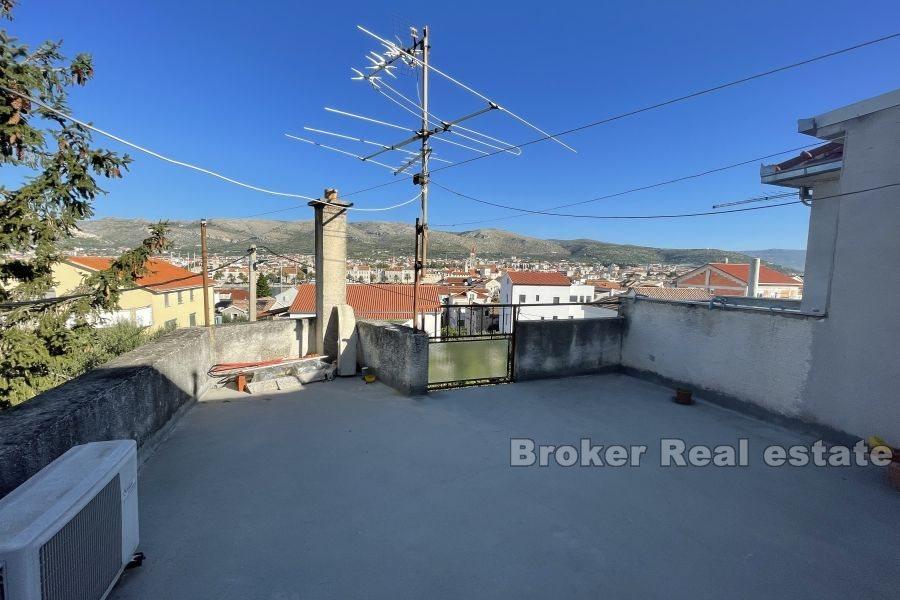Trogir - Semi-detached house for renovation