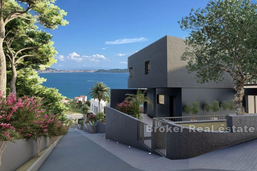 Trogir - Villa with pool inside the complex