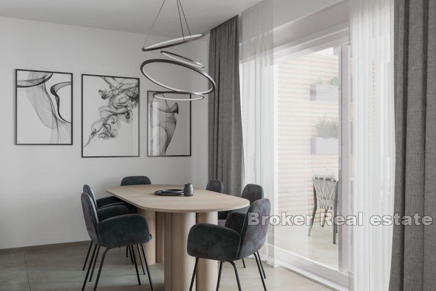 Trogir - Appartements en construction près de la mer