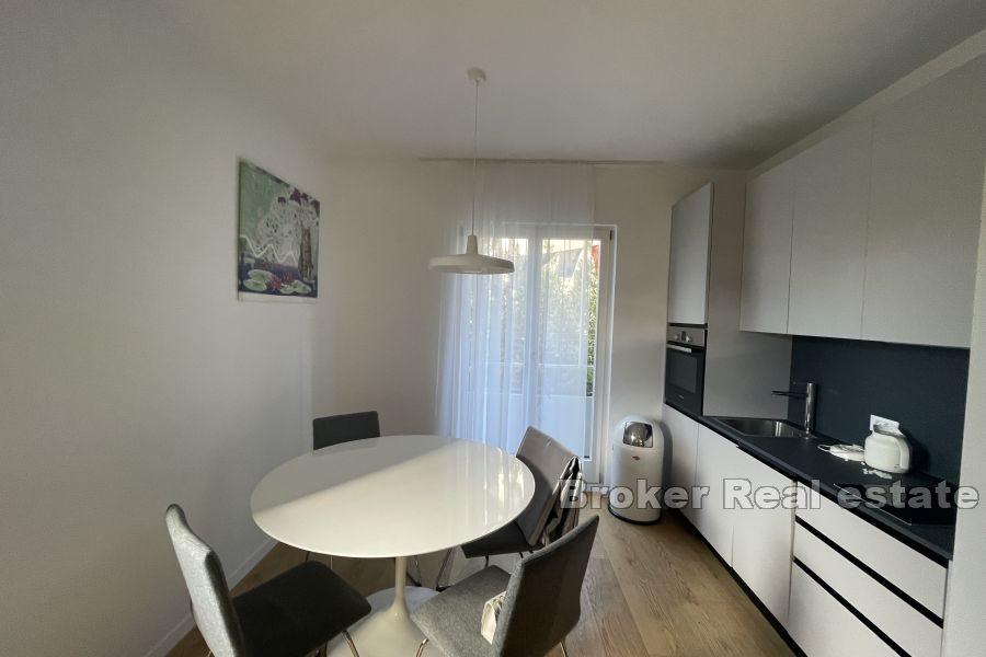 Split, Meje - Mieszkanie z jedną sypialnią i nowoczesnymi meblami