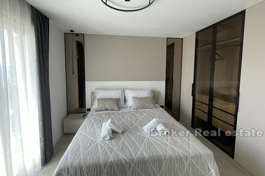 Øya Ciovo - Nybygd villa med basseng nær sjøen