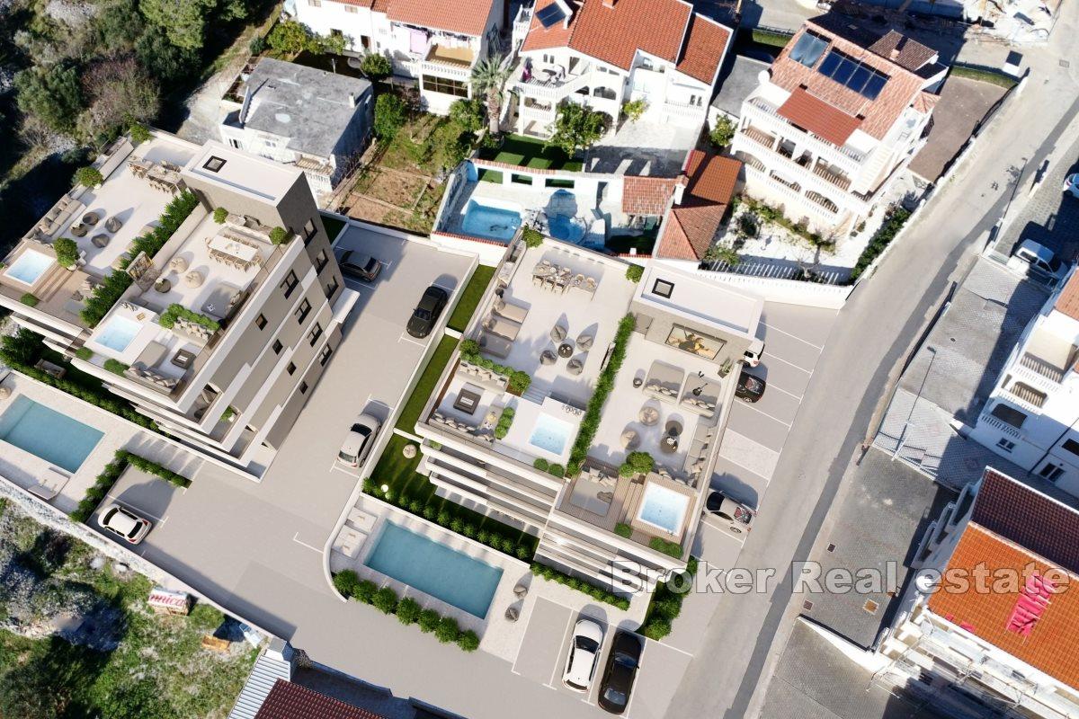 Modern new building in a sought after location