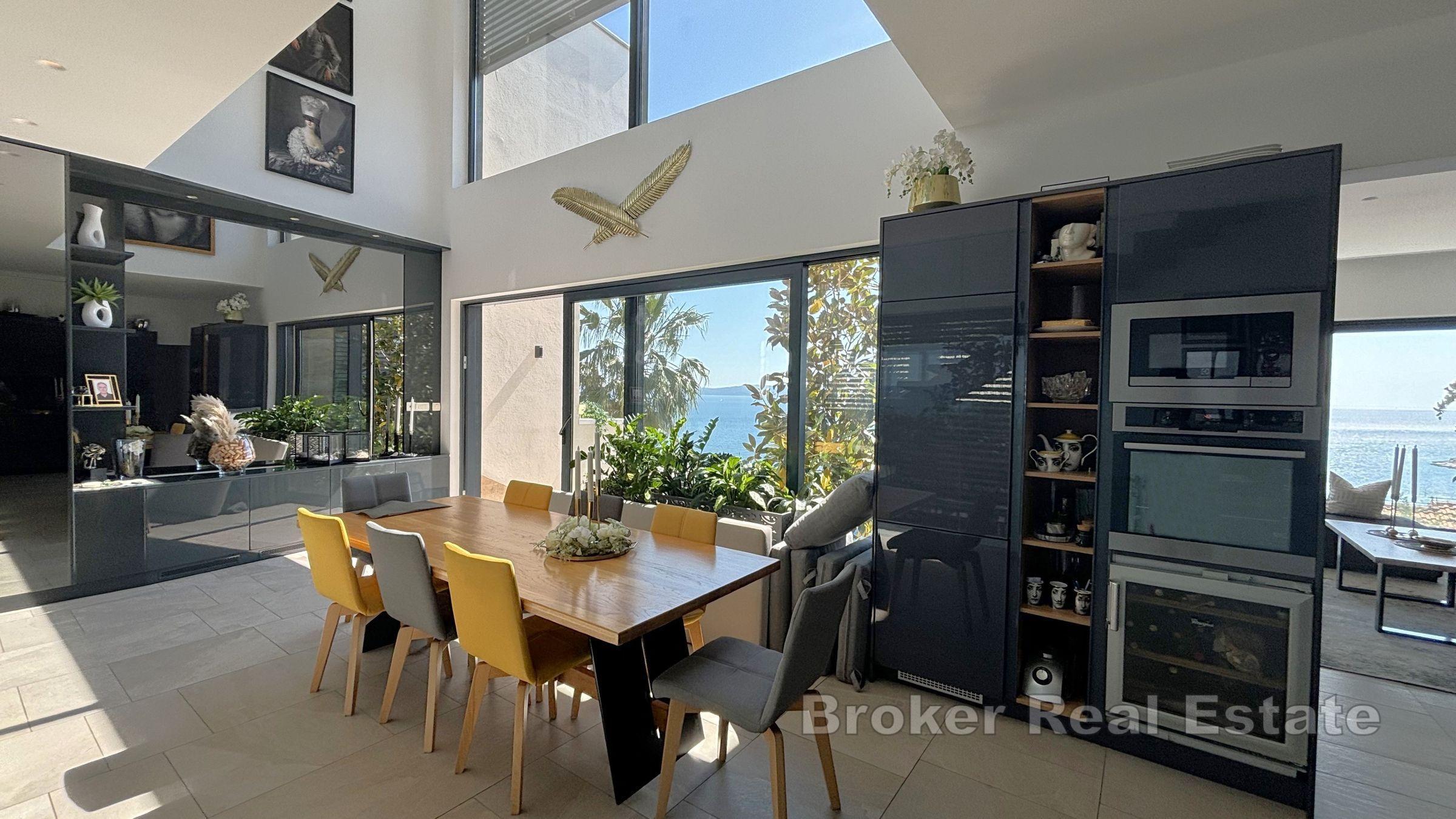 Villa moderne avec piscine proche de la mer