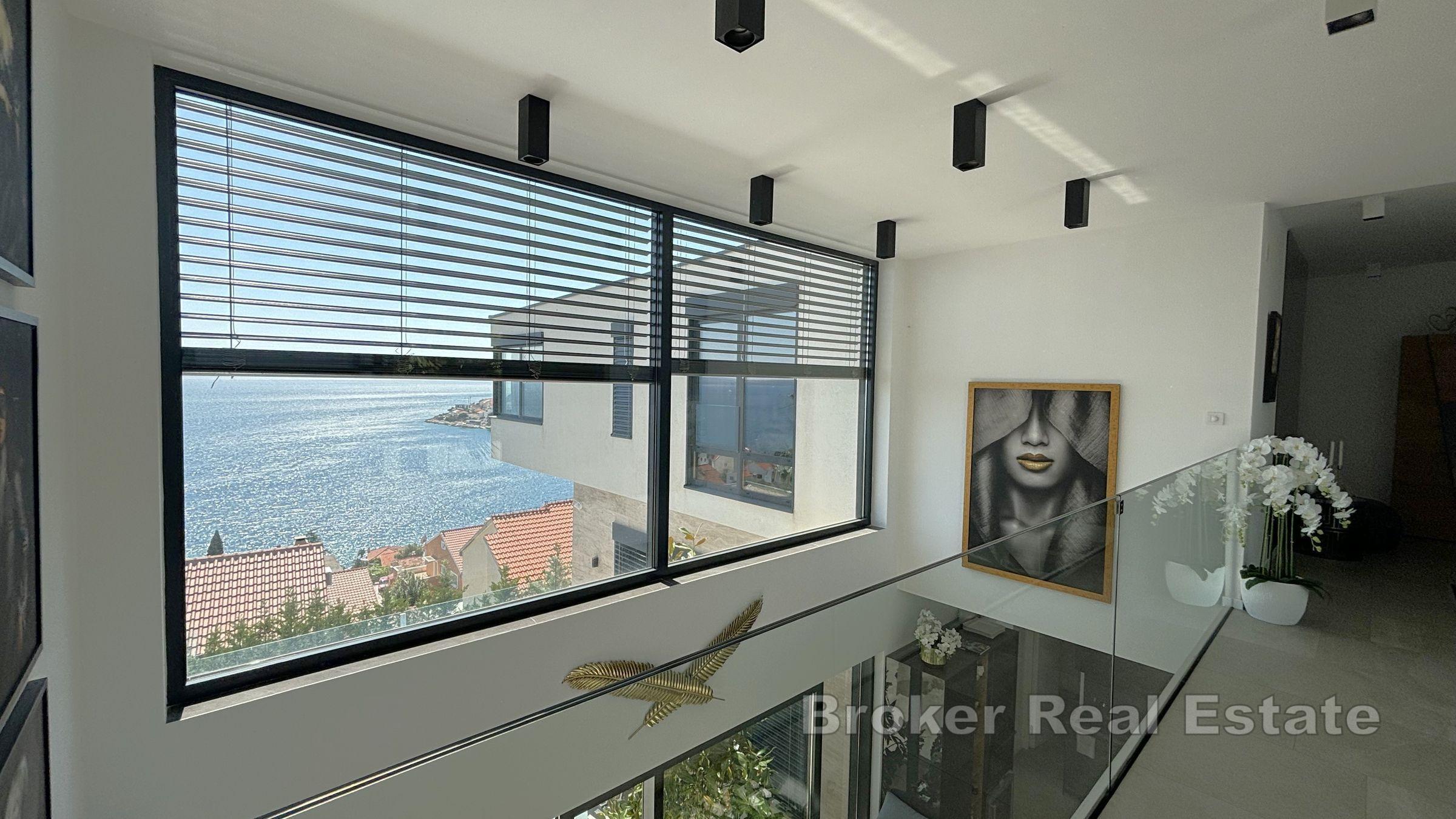 Villa moderne avec piscine proche de la mer