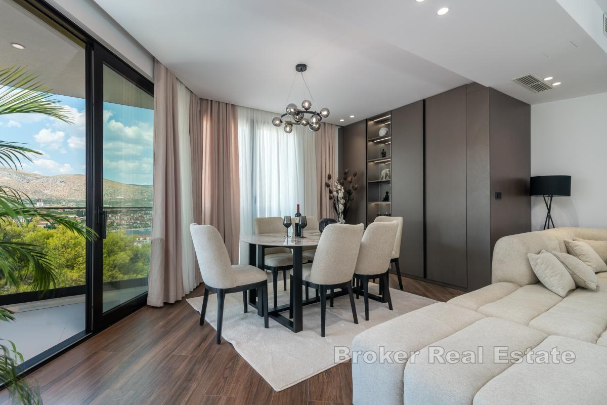 Nowoczesna willa z basenem niedaleko morza