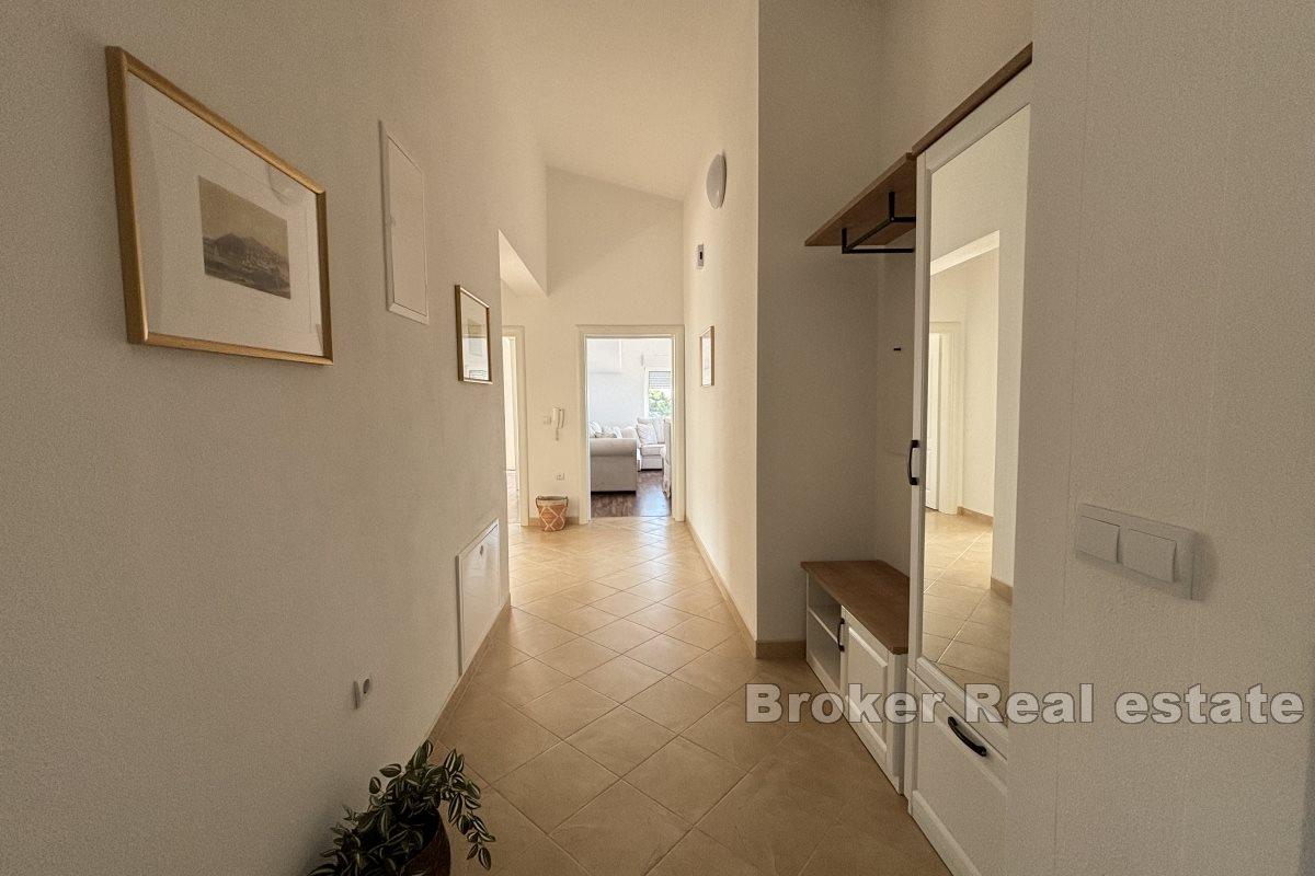 Słoneczne mieszkanie z trzema sypialniami