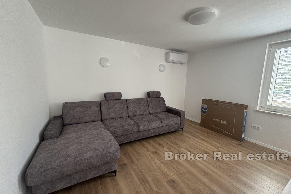 001-2035-154-Split-Visoka-Modern-Three-bedroom-apartment-for-rent