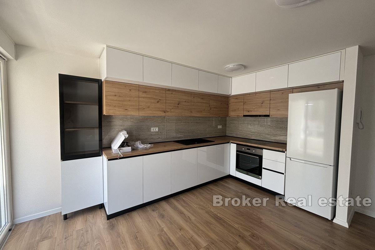 Nowo wyremontowane mieszkanie z trzema sypialniami