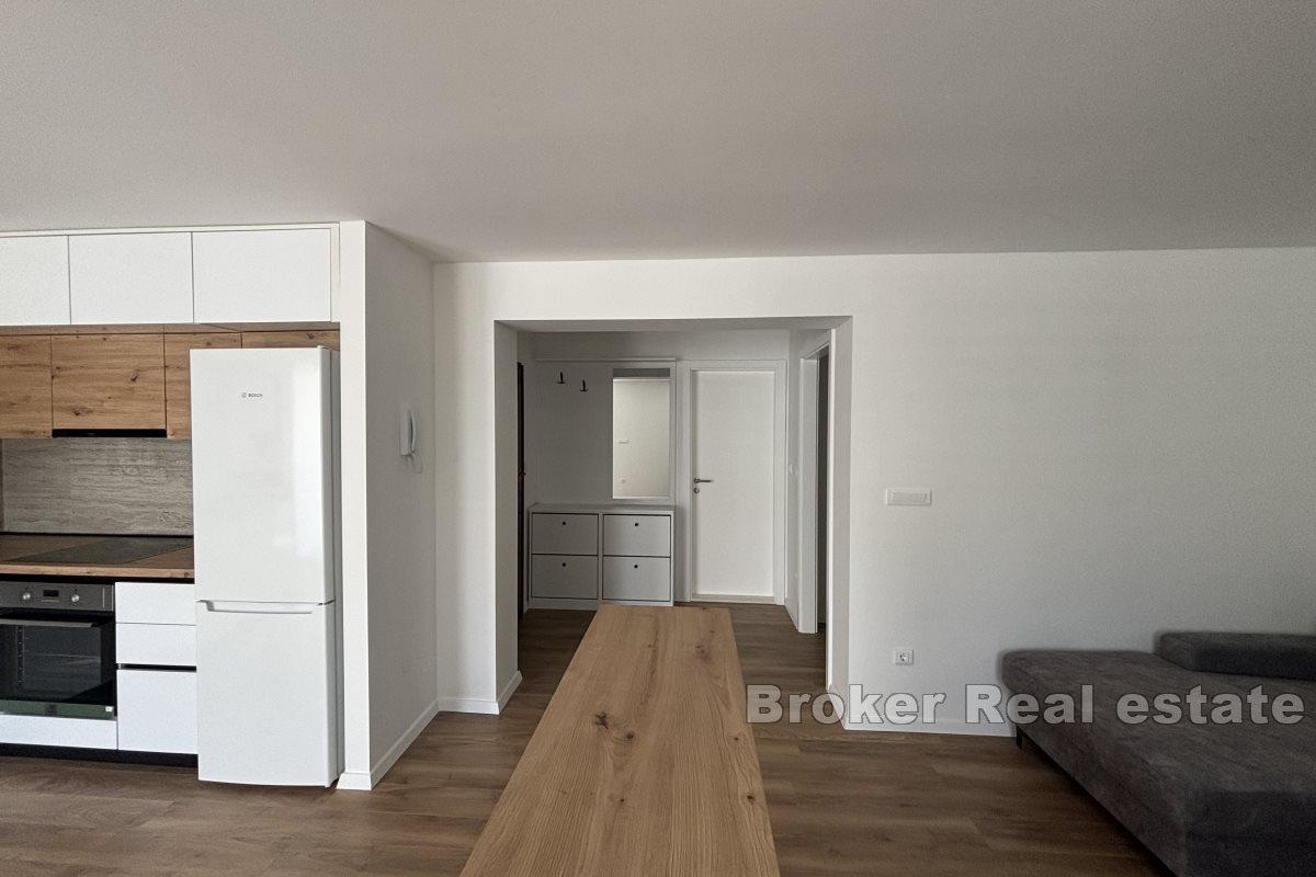 Nowo wyremontowane mieszkanie z trzema sypialniami